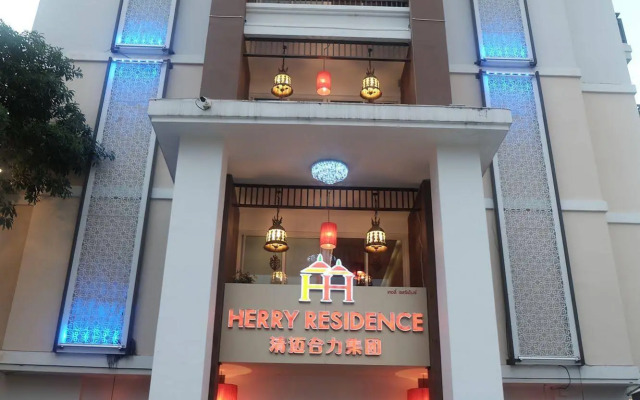 Herry Residence