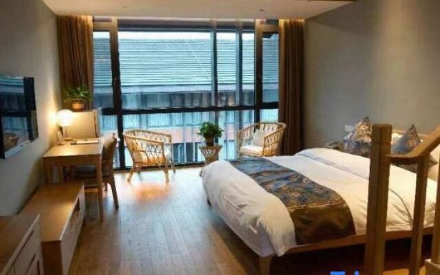 Yichun Dequan Hot Spring Hotel