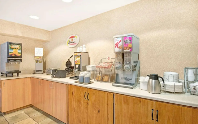 SureStay by Best Western Sacramento South Natomas