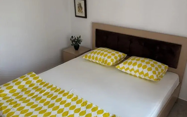 Serenity Apartments and Studios