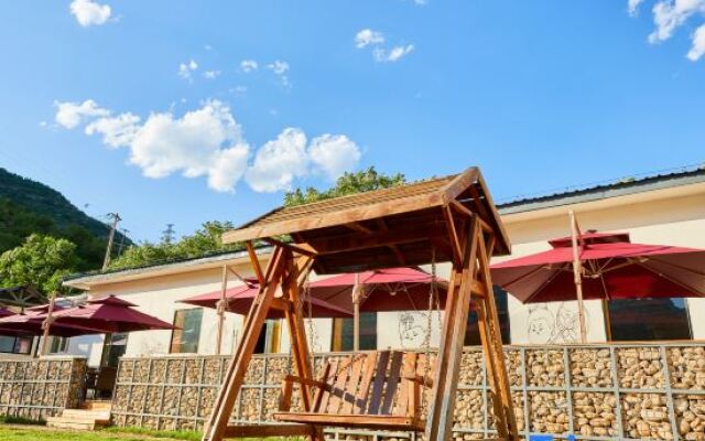 Qushuiliuxuan Dashe (Beijing Shidu Scenic Area Branch)