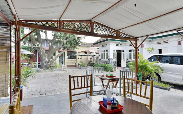 ZEN Rooms Panembahan Kraton