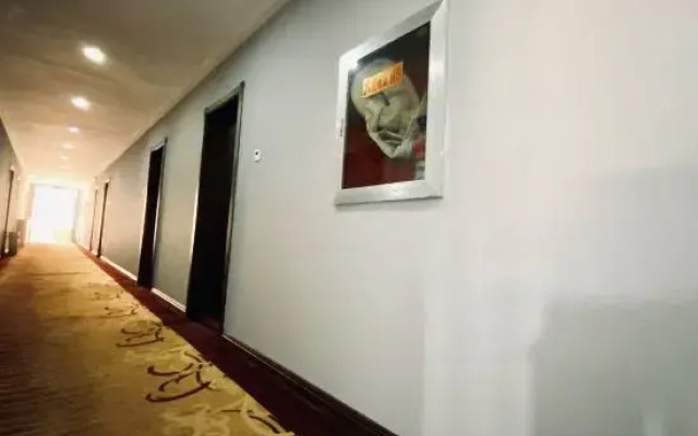 Junggar Furry Hotel