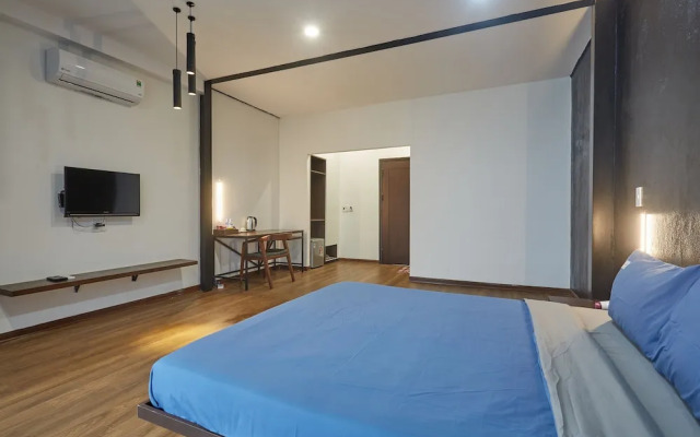 The Garden Capsule Hotel