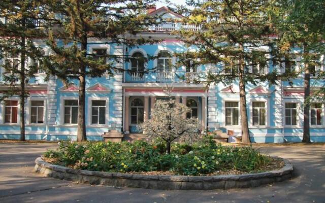 Imperatorsky Dvorets