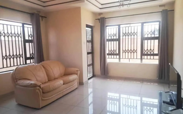 Manacomfy - 14bed House - 4 Baths - Victoria Falls