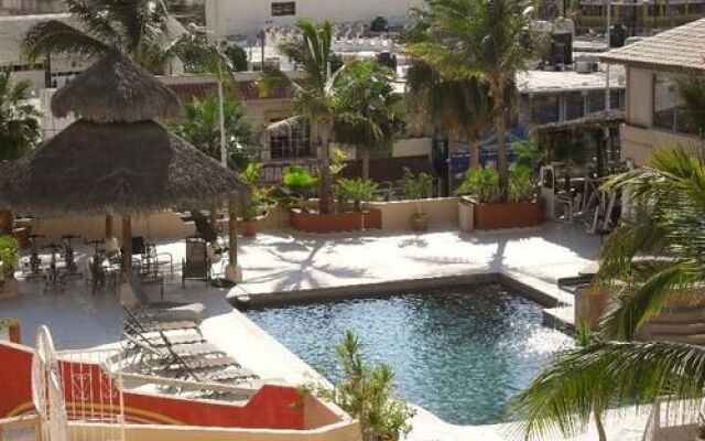 Plaza Nautica Condominiums