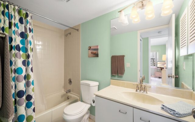 Gulf and Bay Club: Bayside 1226 by Vtrips