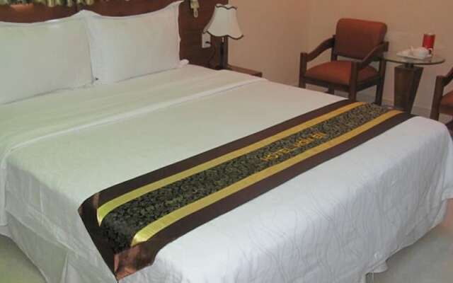 RedDoorz near Gia Dinh Park