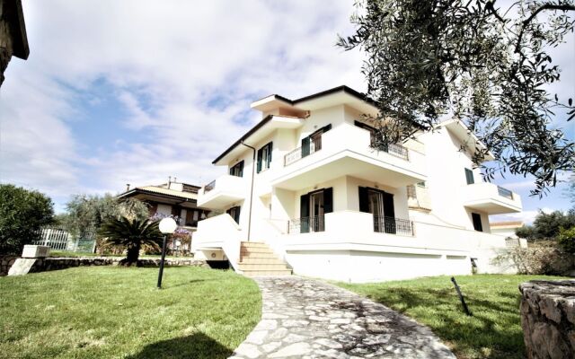 Holidaycasa Villa Iolanda - Piu Spazio piu Privacy