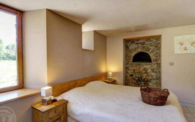 Gîte Croizet-sur-Gand, 7 pièces, 12 personnes - FR-1-496-25