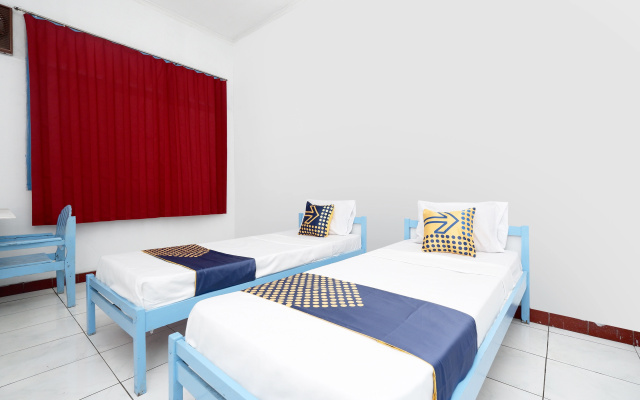 Hotel O Saudara – Guest Rooms – Tegal
