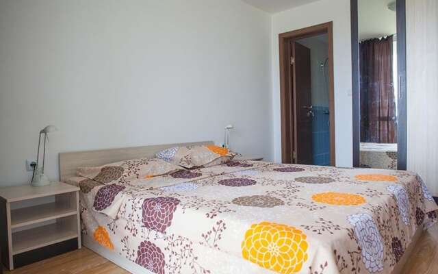 Guest Apartments Salena in Saint George Complex