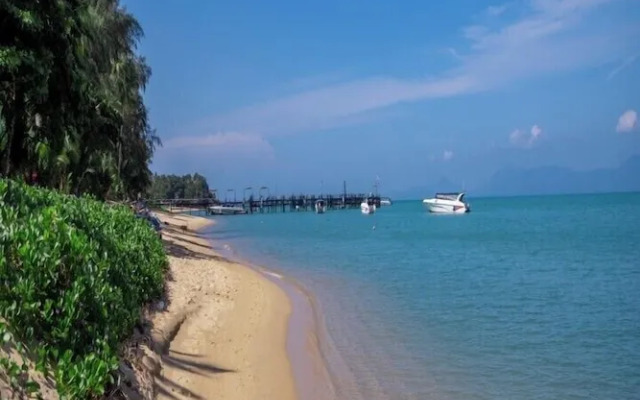 3 Bed Pool Villa Near The Beach KBR29