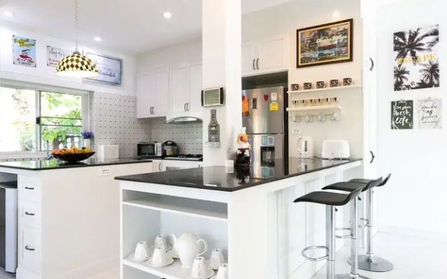 5 Bedroom Amazing Private Pool Villa AMB