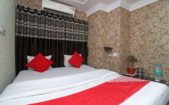Oyo 16209 Hotel Ambar Palace