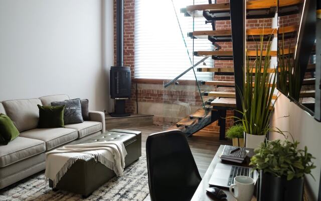 48 King West Boutique Hotel
