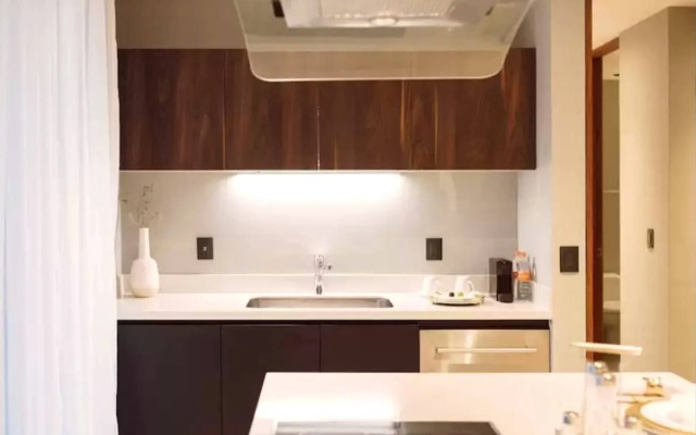 It Residence, Top Location, Luxury 2 Br, Two Roof Pools Beach Club Included