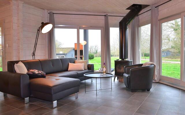 Holiday Home in Oradour sur Vayres with Private Terrace