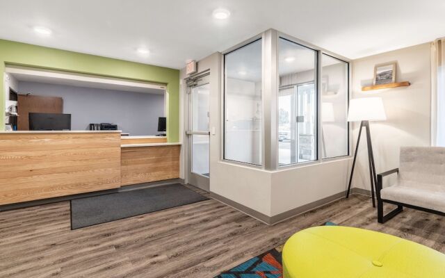 Extended Stay America Select Suites Tampa Brandon East