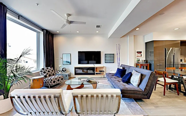 East-Side Urban Retreat Unit 263 - 2 Br Condo