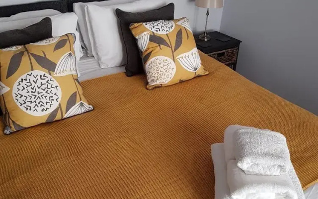 Suitely Berkeley Apartments