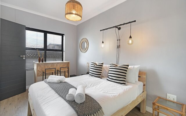 Cape on Porterfield 5