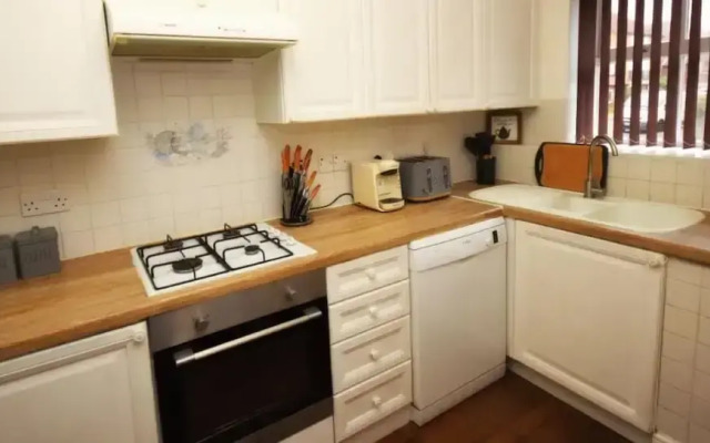 5 Bed House Leisure/business Free Parking