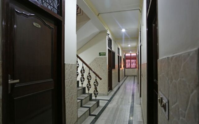 OYO 6124 Lord Krishna Dx Inn