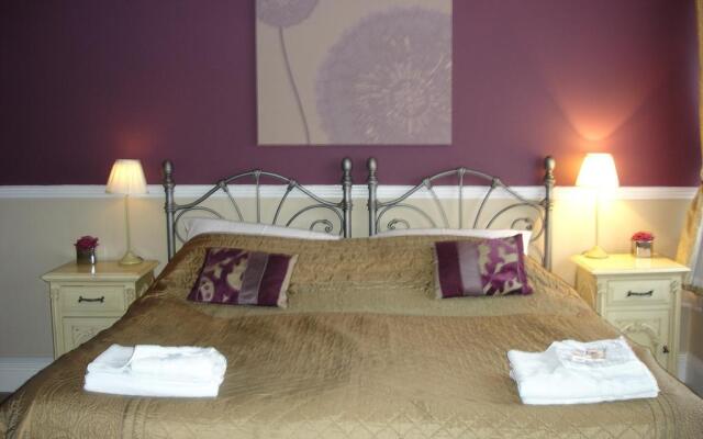 The Manor Hotel