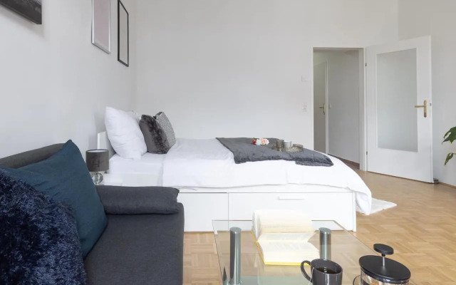 Yeshello Vienna Central Station Apartment