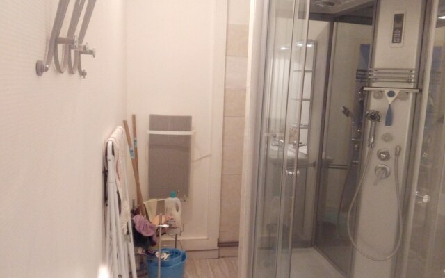 Apartment With one Bedroom in Jonzac, With Terrace and Wifi