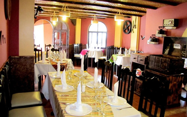 Hosteria El Surillal