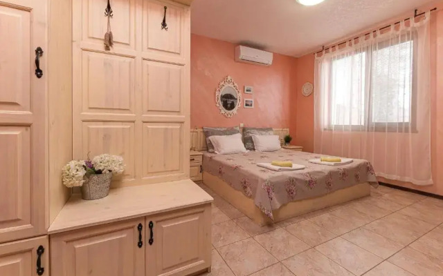 Semeen hotel i restorant Rajski zaliv