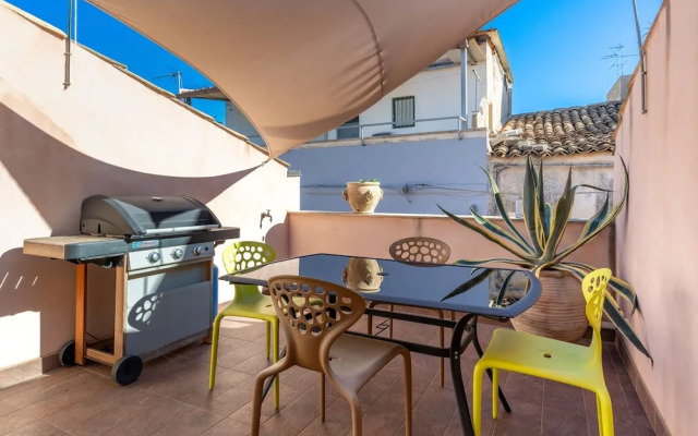 Nicu Amuri con Terrazza a Noto by Wonderful Italy