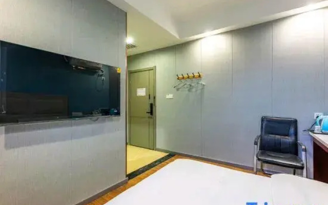 Xiaogan Aodu Cinema Hotel