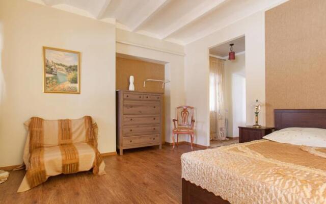 Guesthouse on Kyzyl-armeyskaya