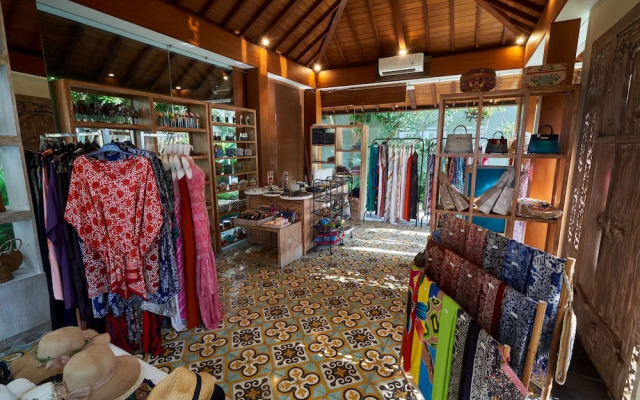 The Royal Purnama Art Suites & Villas