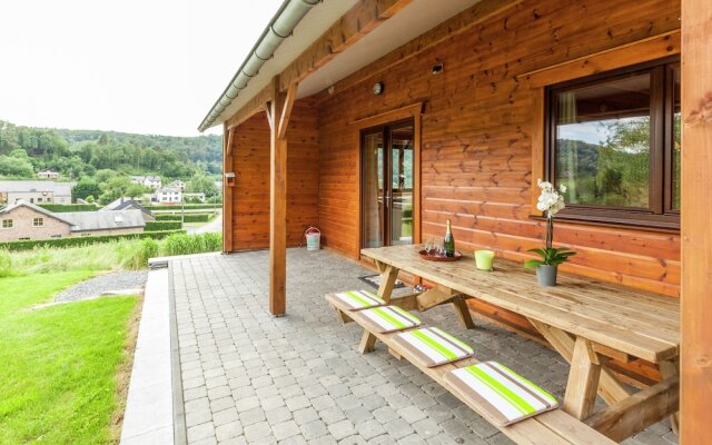 Modern Holiday Home in Vresse-sur-Semois with Kayaking