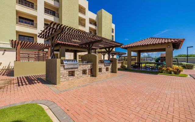 One Bedroom Ground Floor With a Pool View