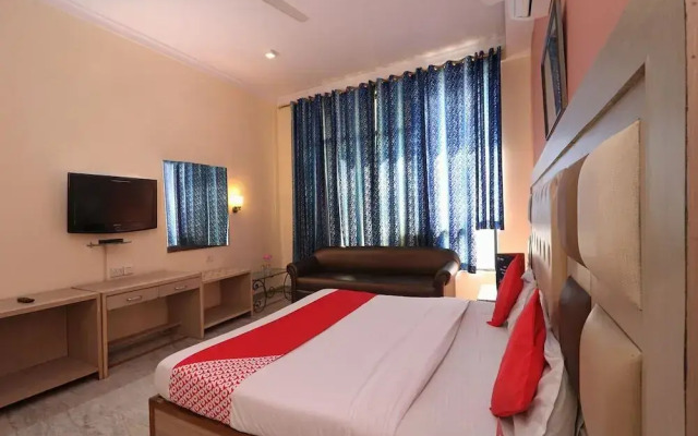 Birdhouse Residency By OYO Rooms