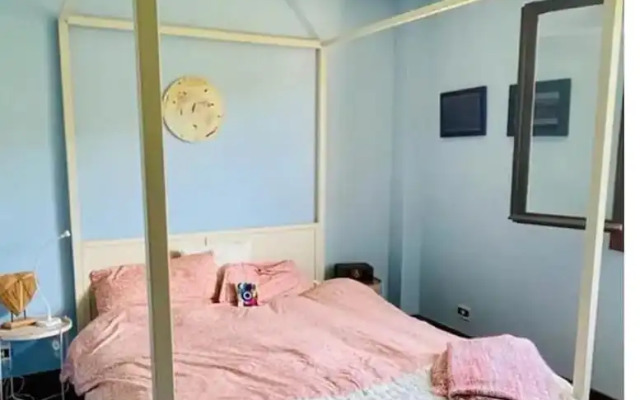 3-bed Artist Chalet Near San Sebastian, Sleeps 6