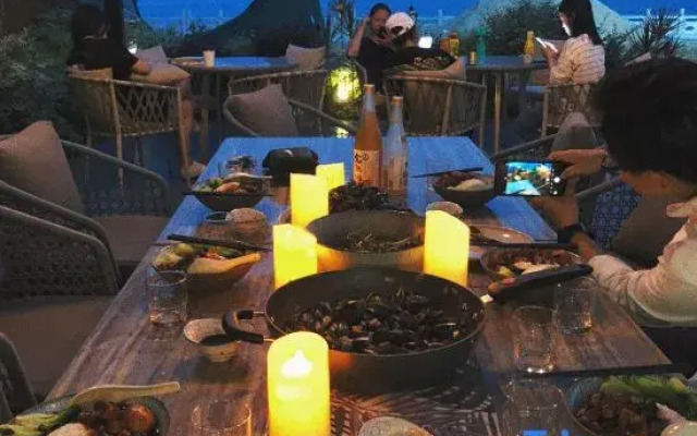 Sea view villa at the end of the field