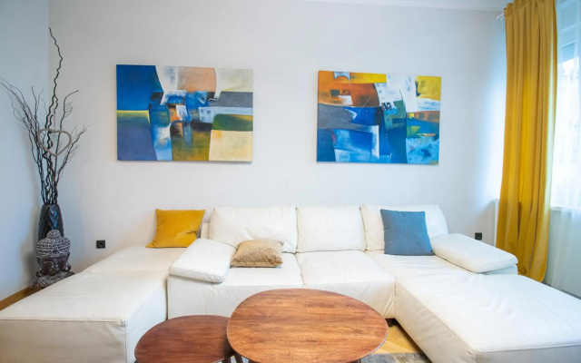 Dani City Center Apartment