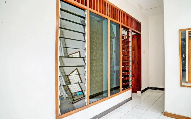 SPOT ON 93475 Garuda Homestay Syariah