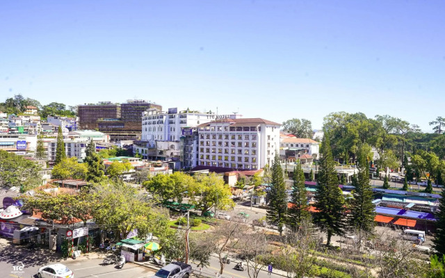 TTC Hotel Premium Ngoc Lan