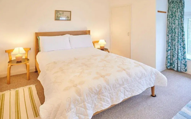 Host Stay Penrheol Farmhouse