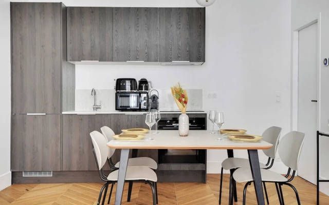 Modern Apartment - 1br/4p - Madeleine