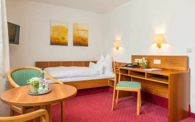 Mayers Waldhorn Hotel