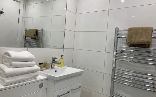 Clyde Waterfront Apartments